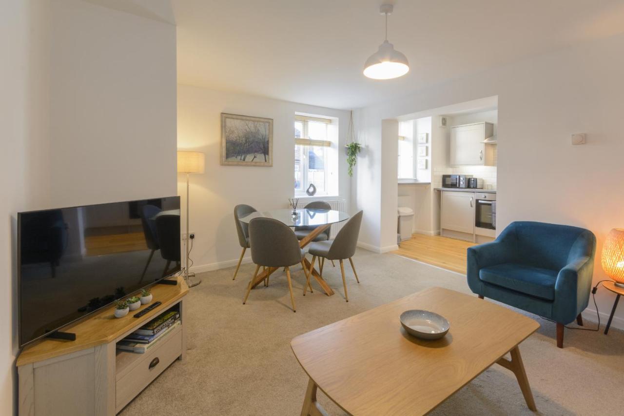Crescent House Apartments Telford Phòng bức ảnh