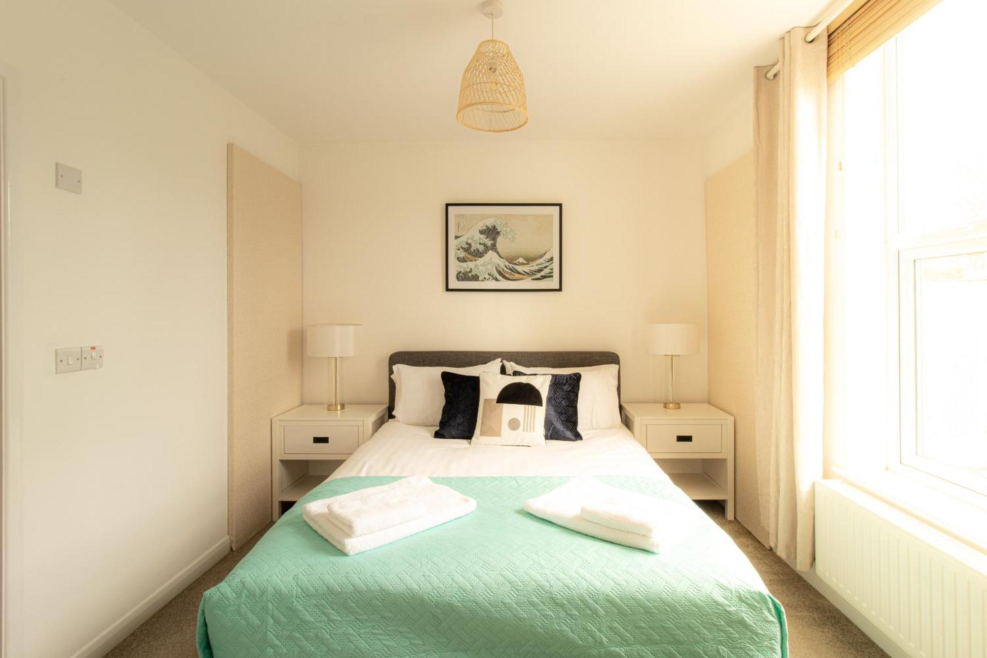 Crescent House Apartments Telford Ngoại thất bức ảnh