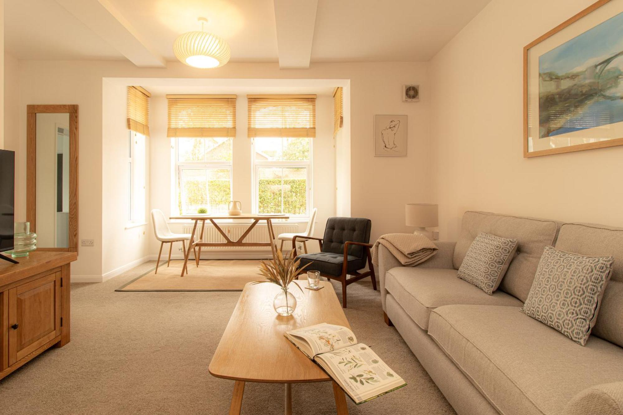 Crescent House Apartments Telford Phòng bức ảnh