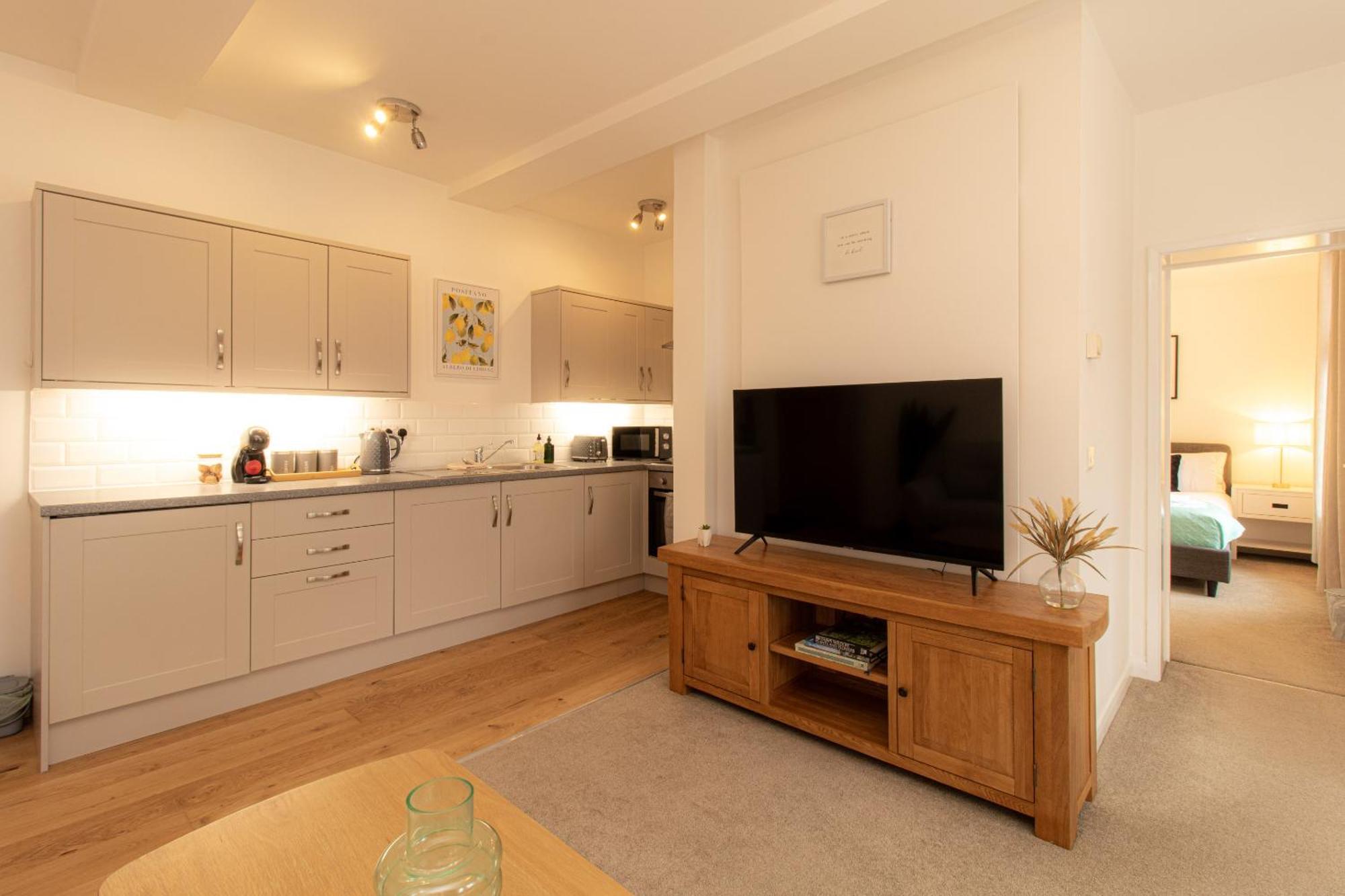 Crescent House Apartments Telford Phòng bức ảnh