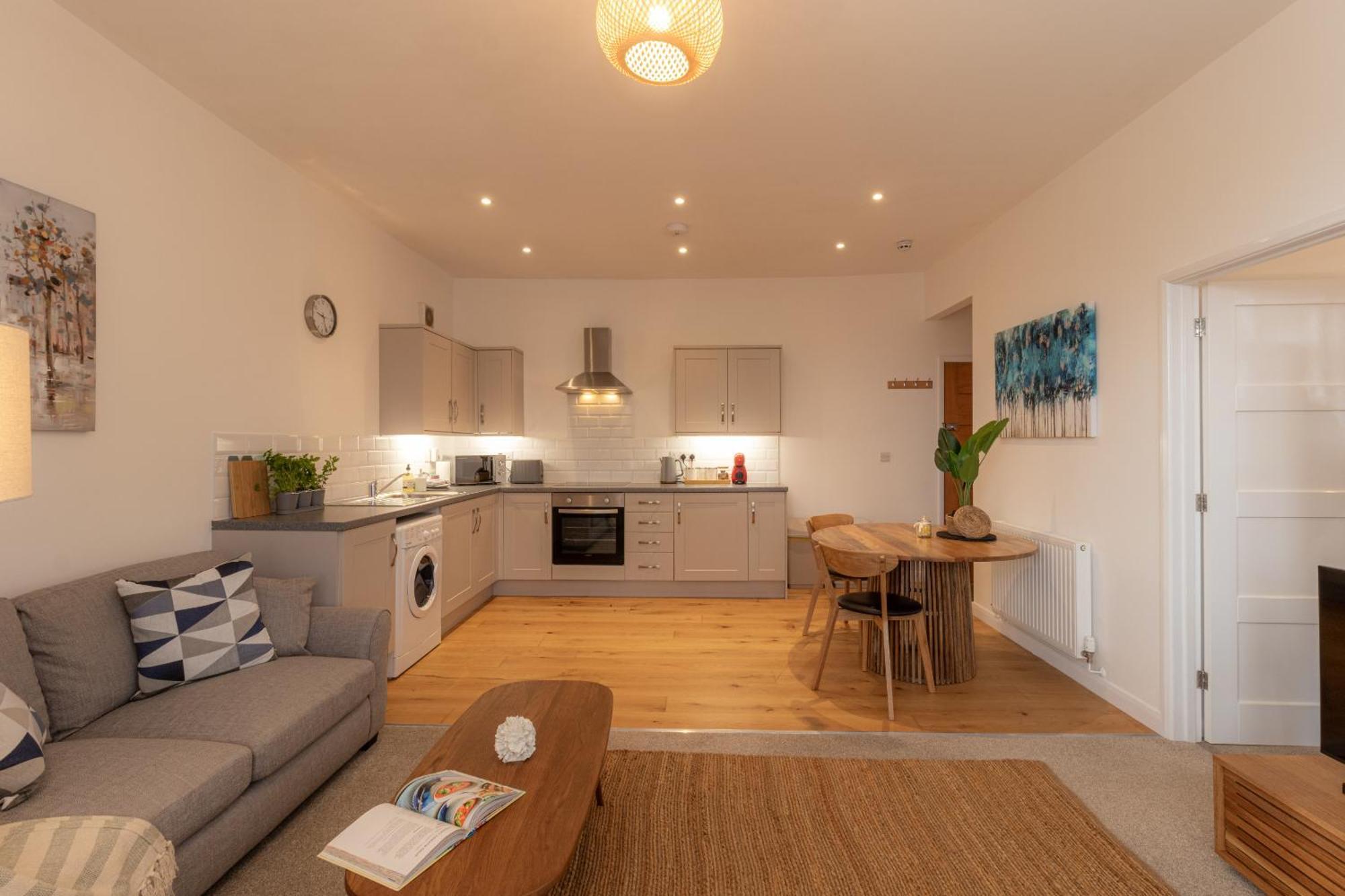 Crescent House Apartments Telford Phòng bức ảnh