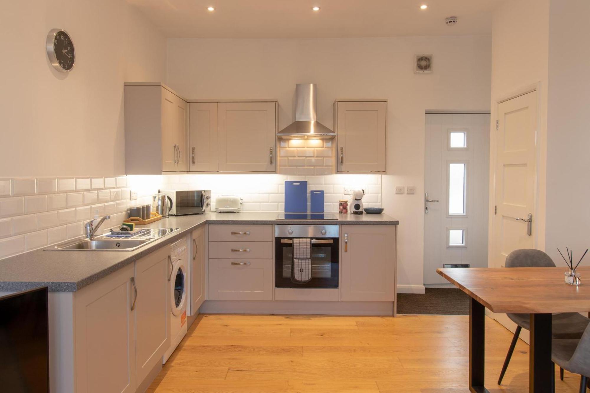 Crescent House Apartments Telford Phòng bức ảnh