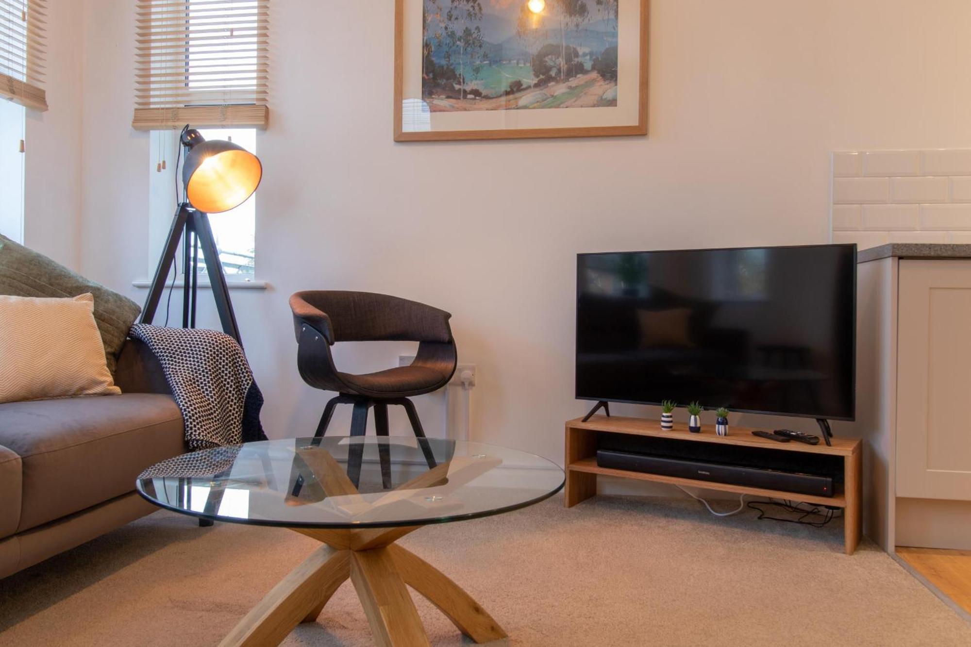 Crescent House Apartments Telford Phòng bức ảnh