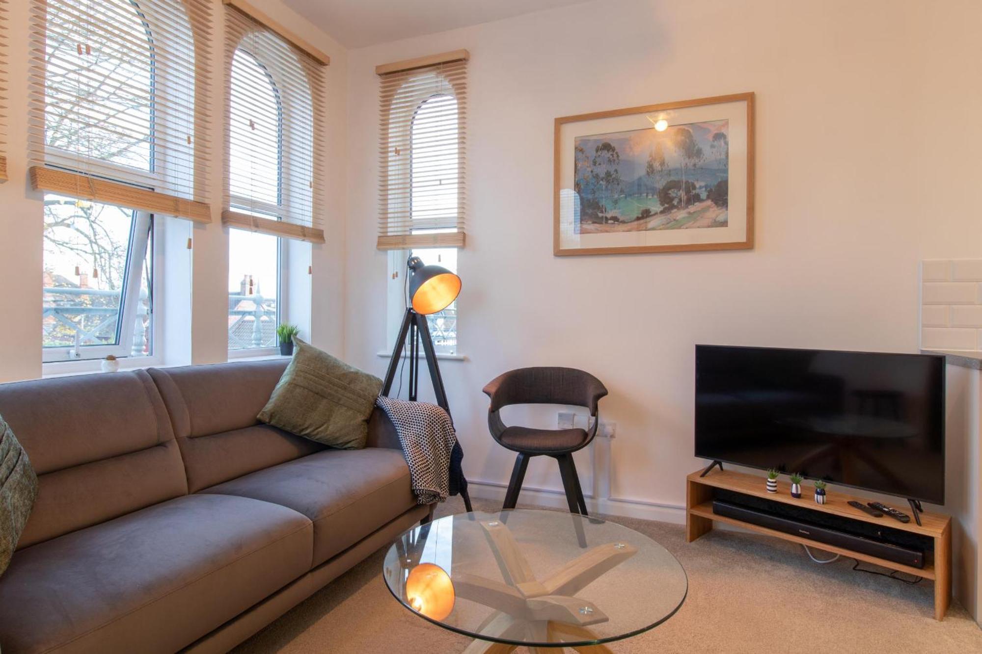 Crescent House Apartments Telford Phòng bức ảnh