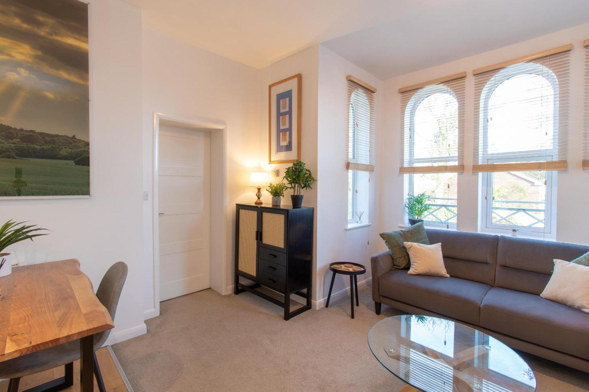Crescent House Apartments Telford Phòng bức ảnh
