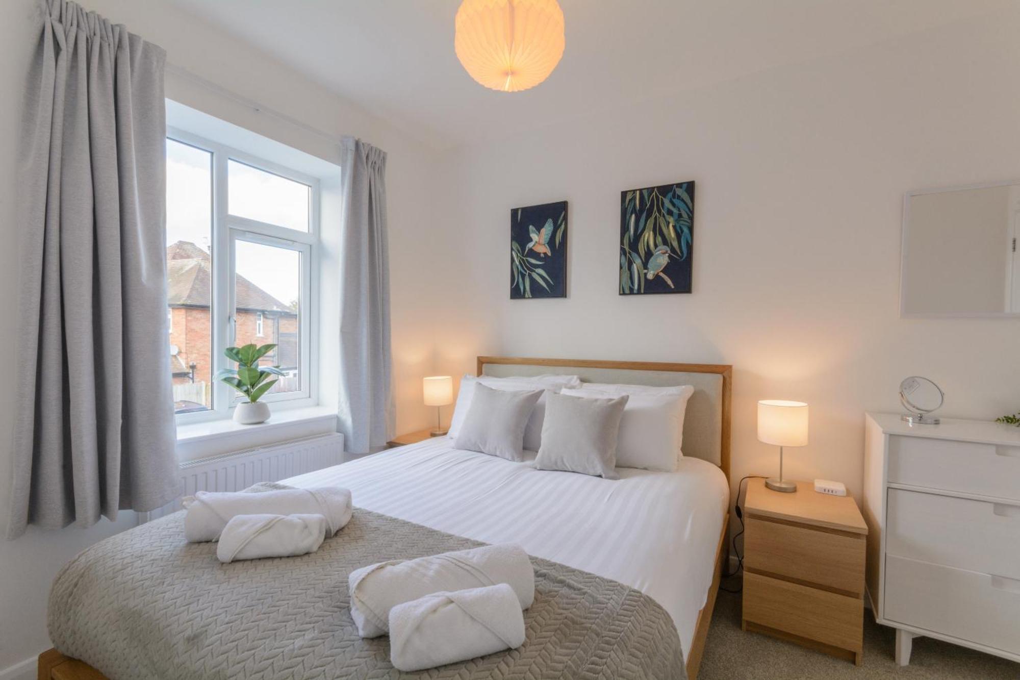 Crescent House Apartments Telford Phòng bức ảnh