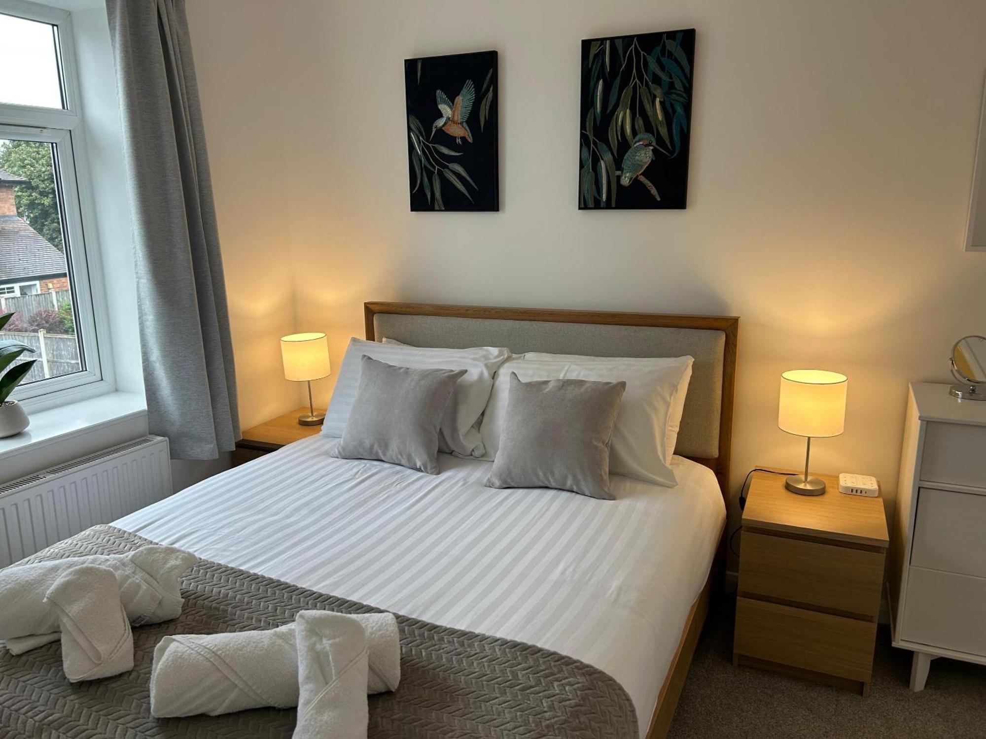 Crescent House Apartments Telford Phòng bức ảnh