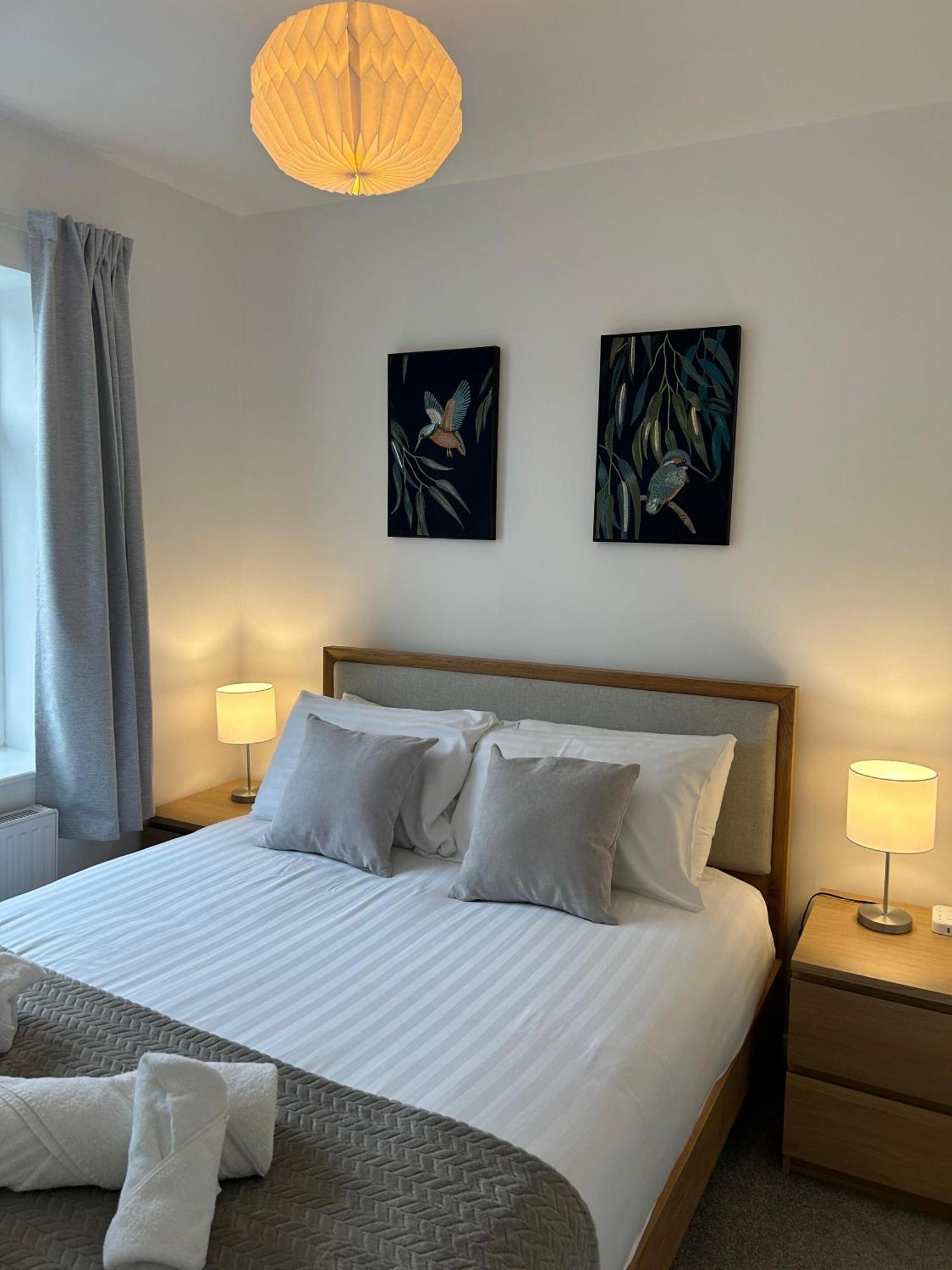 Crescent House Apartments Telford Phòng bức ảnh