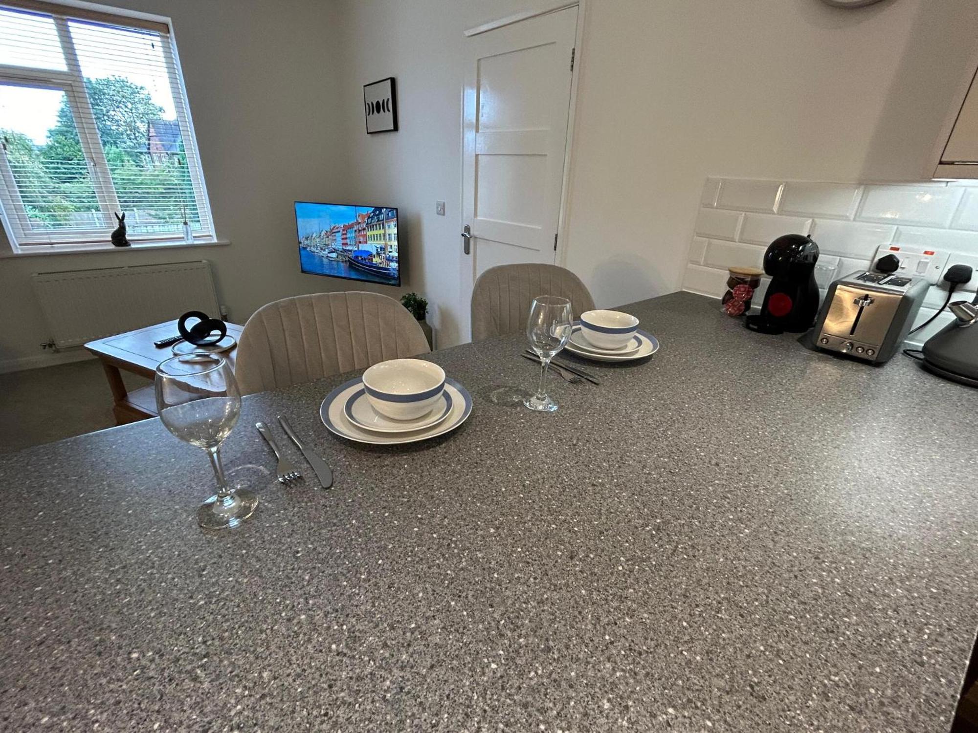 Crescent House Apartments Telford Phòng bức ảnh
