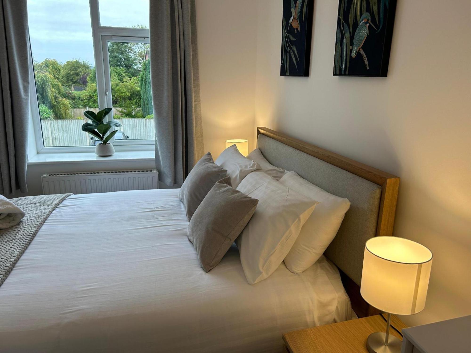 Crescent House Apartments Telford Phòng bức ảnh